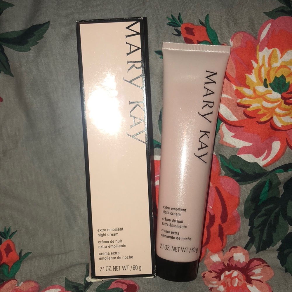 Mary Kay Extra Emollient Night Cream